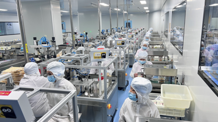 小白心里軟7周年 營(yíng)養(yǎng)用心，因愛(ài)柔軟，科技引領(lǐng)溫馨變革